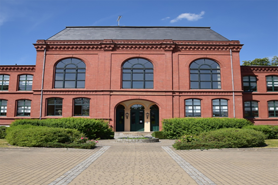 Die Medizinsiche Schule hat einen Standort in Forst.